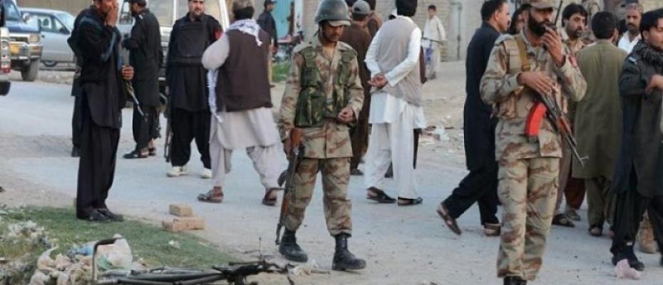 İran'dan Pakistan'a misilleme saldırısı: 8 asker öldü