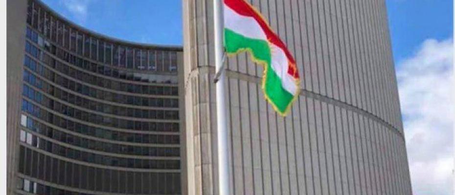 Kanada'da Halepçe Katliamı'nın yıldönümünde Kürdistan bayrağı göndere çekildi