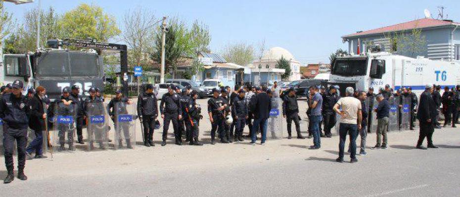 "Diyarbakır’da bir genç polis tarafından başından vuruldu"