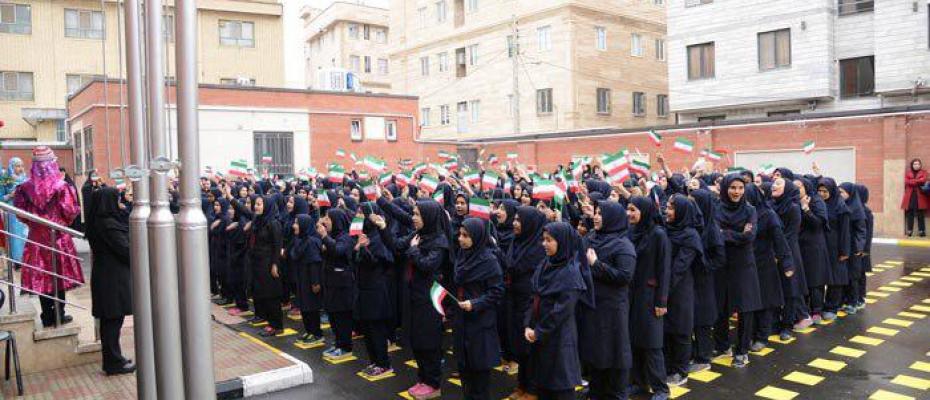 ڕەش کردنی پەنجەرەی قوتابخانەی کچان بە بیانووی پارستنی ئەخلاق