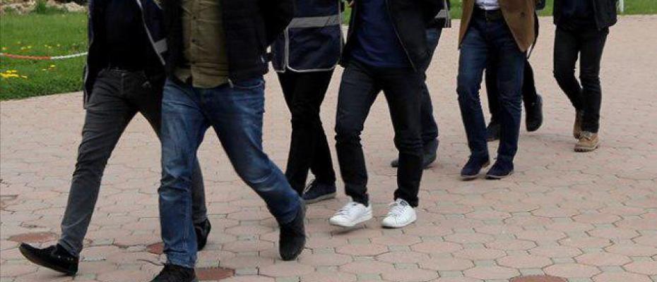 20'si aktif görevde 27 asker hakkında FETÖ'den  gözaltı kararı