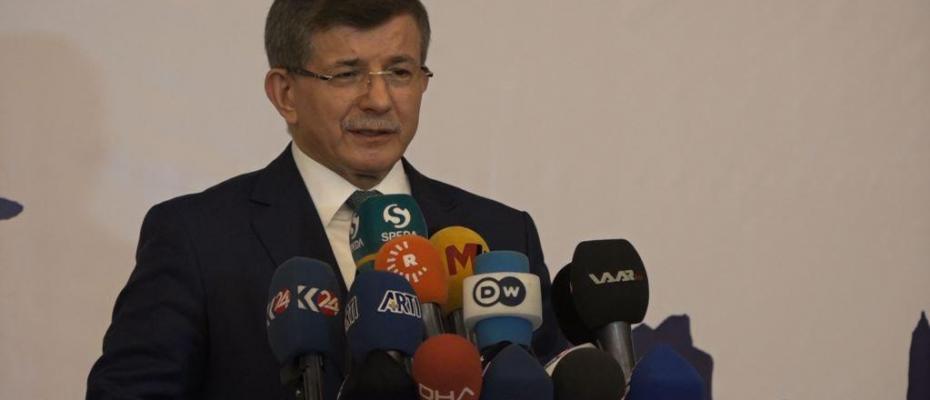 Davutoğlu Diyarbakır'da: Ülkemizde kaygılı bir gelecek var