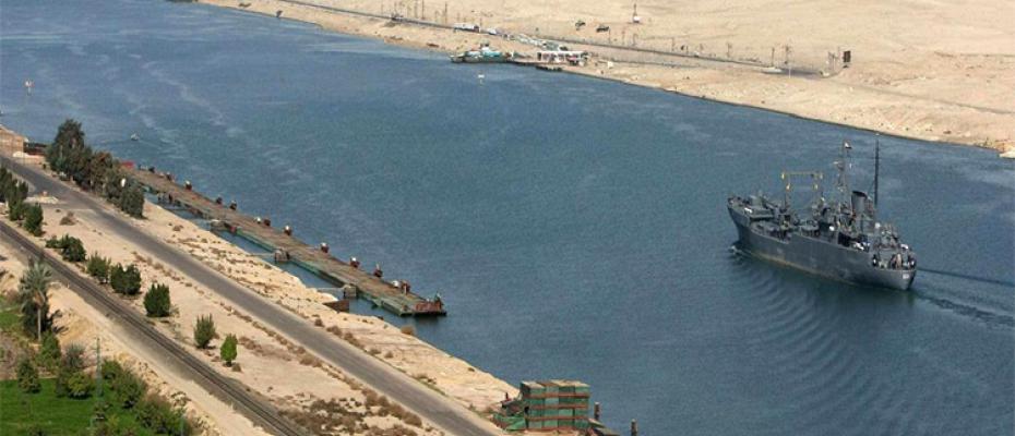 تستخدم إيران قناة السويس لنقل النفط إلى سوريا