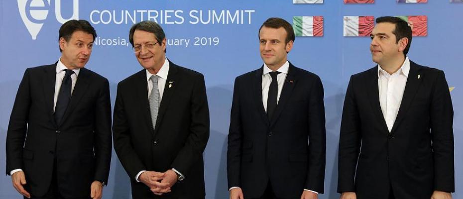 Macron: Türkiye, Akdeniz’deki yasa dışı faaliyetlerine son vermeli