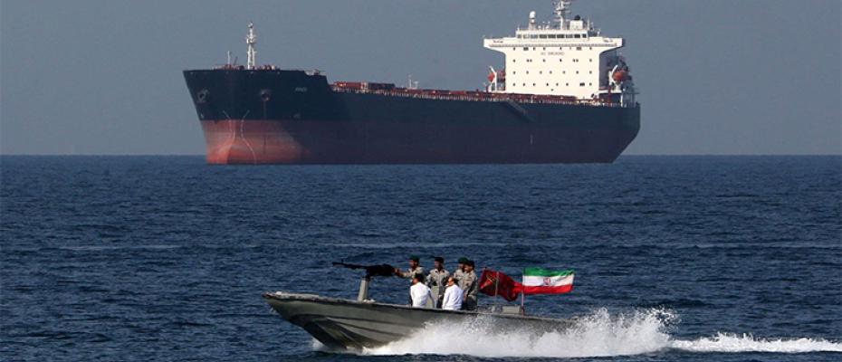 الحرس الثوري الإيراني يهدد الملاحة البحرية في هرمز