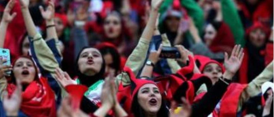 مشجعات إيرانيات
