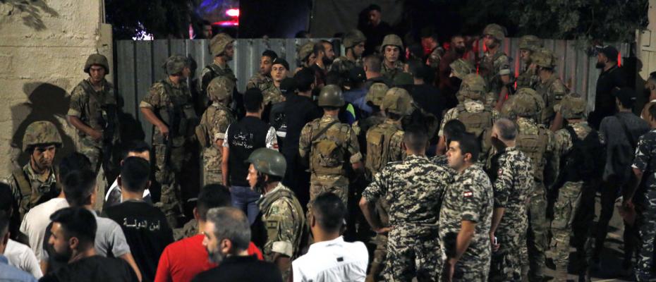 طائرة سقطت وأخرى انفجرت في منطقة معوّض