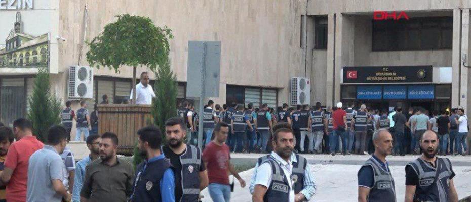 Türk devletinden Kuzey Kürdistan belediyelerine ikinci kayyum darbesi