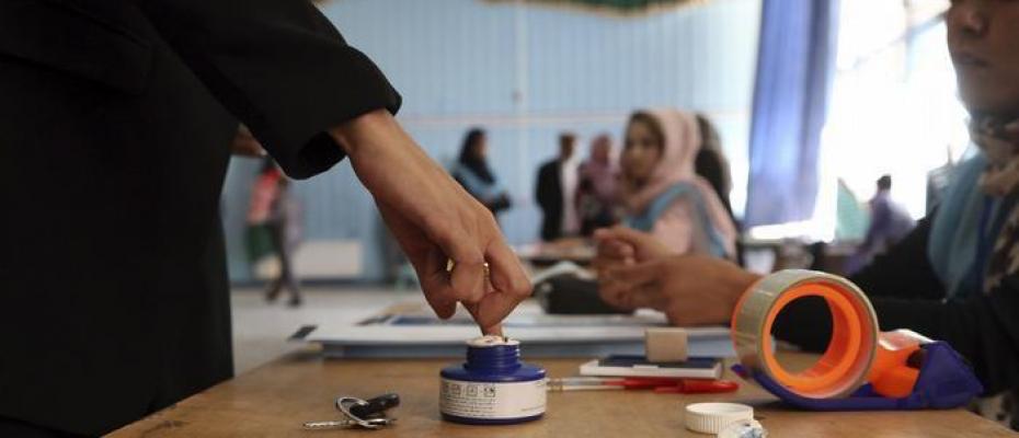 کەمتر لە نیوەی خەڵکی ئەفغانستان بەشداریی هەڵبژاردنیان کرد