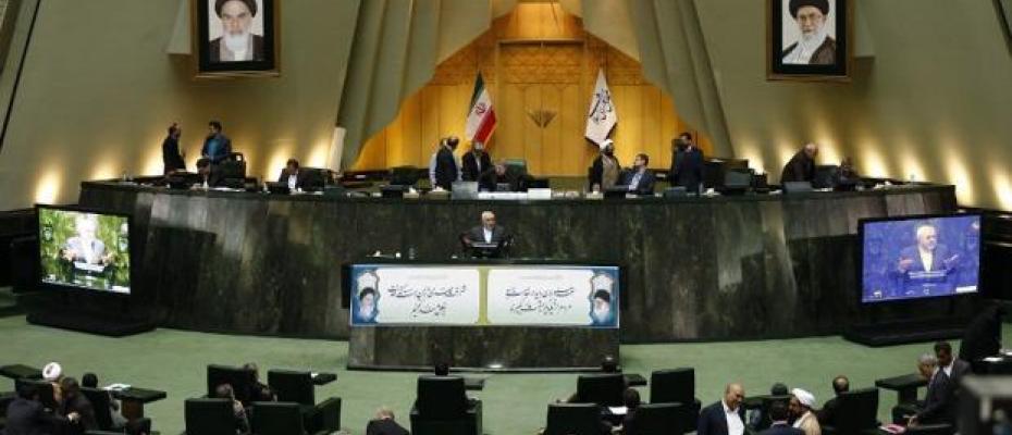 مجلس فرمایشی بی هیچ شرمی بار دیگر بله قربان‌گوی رهبر شد