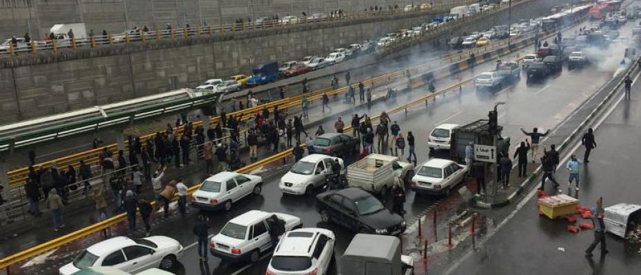 کاردانەوە نێودەولەتییەکان بە ڕاپەڕینى خەڵکى ئێران