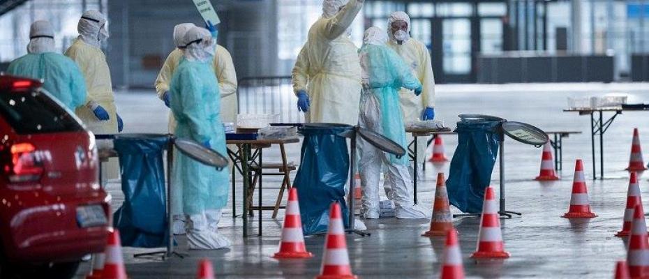 Corona öldürmeye devam ediyor: 47 binden fazla insan hayatını kaybetti