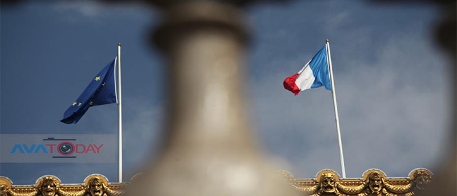 العلم الفرنسي والأتحاد الأوروبي 