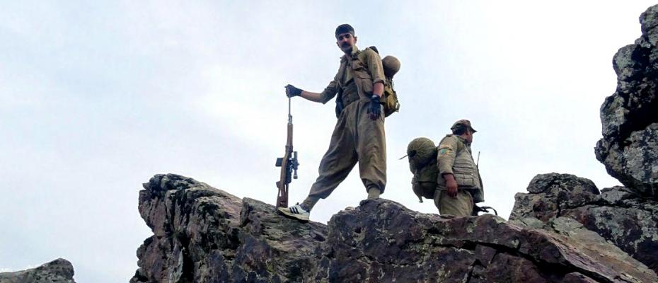 کۆمارى ئیسلامى مەقەڕى پێشمەرگەکانى حدکاى لە ناوچە شاخاوییەکان تۆپباران کرد