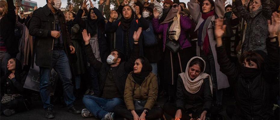 إيران تهدد أسر ضحايا الطائرة الأوكرانية