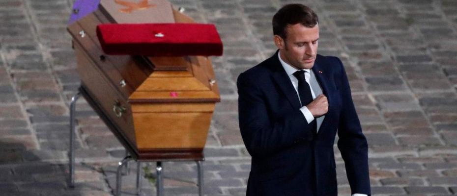 Macron: Fransa saldırı altında