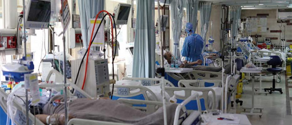 الممرضون الإيرانيون يعانون بسبب الضغط جراء الوباء