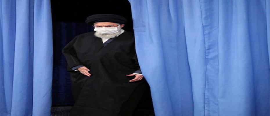 علي خامنئي