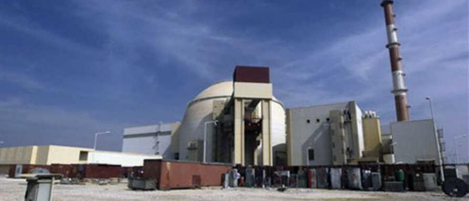 Iran admits it may seek nuclear arm for the first time