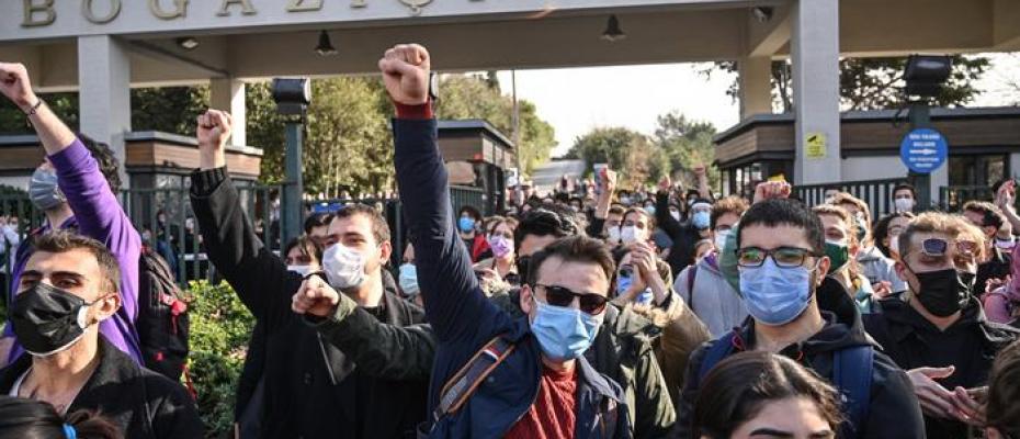 147 yazardan Boğaziçi’li öğrencilere destek