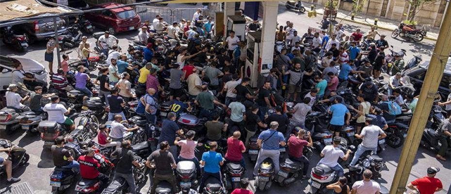 ازمة الوقود تعصف بلبنان
