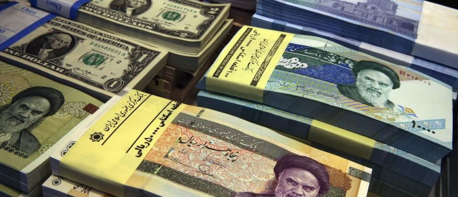 Iran faces record low of national currency after nuclear deal failure