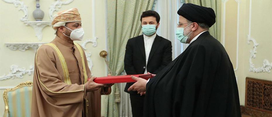 عمان و إيران