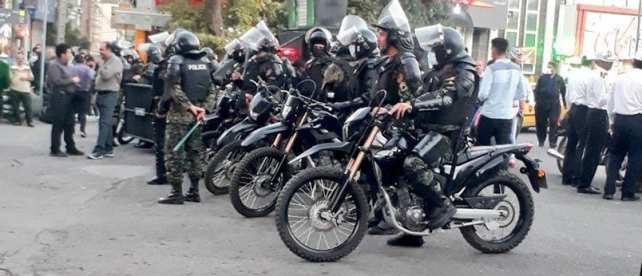 Iran disrupts Internet access amid suppressing protesters