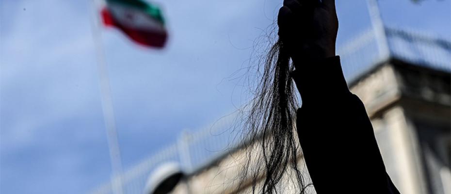إيران 