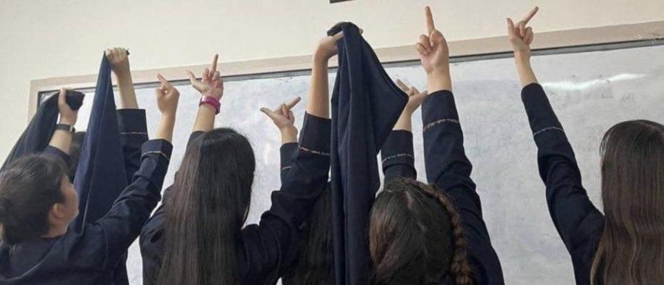  Iran once again blames ‘enemies’, this time for poisoning schoolgirls