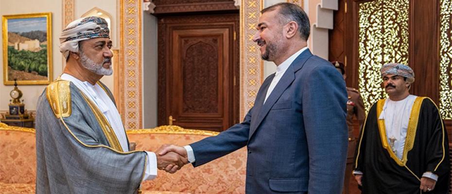 السلطان هيثم بن طارق و حسين أمير عبداللهيان