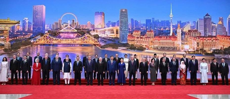 جا ماندن پزشکیان از عکس یادگاری در اجلاس شانگهای؛ تحقیر دیپلماسی جمهوری اسلامی