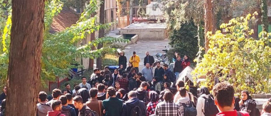 دانشجویان بر بیداری دانشگاه تاکید کردند