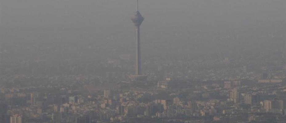 آموزشگاەهای تهران و چند شهر ایران به‌دلیل افزایش آلودگی هوا تعطیل شدند