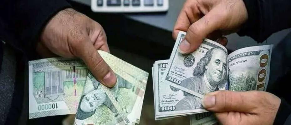 دۆلار بەربەستی 131 هەزار تمەنی شکاند؛ دراوی ئێرانی لەبەردەم داڕمانی مێژووییدایە  بەهای دراوی نیشتمانیی ئێران لە بازاڕەکاندا نزمترین ئاستی مێژوویی خۆی تۆمارکرد و نرخی هەر دۆلارێکی ئەمریکی بەربەستی 131 هەزار تمەنی تێپەڕاند؛ ئەوەش ئاماژەیە بۆ قووڵبوونەوەی قەیرانی ئابووری لەو وڵاتەدا کە رووبەڕووی گوشاری سیاسی و گەمارۆی نێودەوڵەتی بووەتەوە. رۆژی دووشەممە، لە بازاڕی ئازادی دراو لە تاران، دۆلار بەردەوامبوو لە بەرزبوونەوە و بۆ یەکەمجار گەیشتە 131 هەزار و 200 تمەن. ئەم بازدە گەورەیەی بەهای دۆلار هاوکاتە لەگەڵ بەرزبو