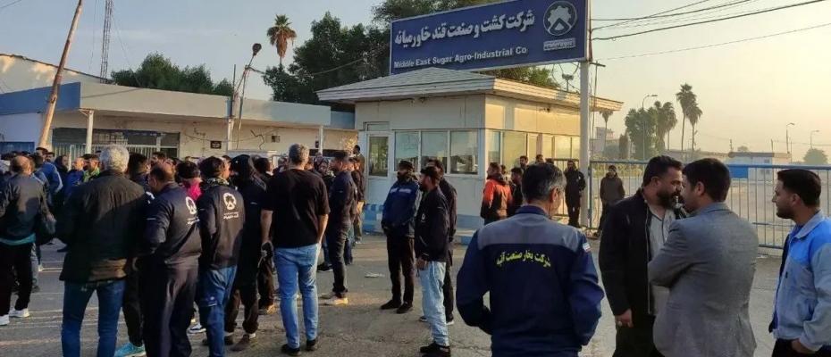 اعتصاب کارگران قند خاورمیانه برای دومین روز دست به اعتصاب زدند