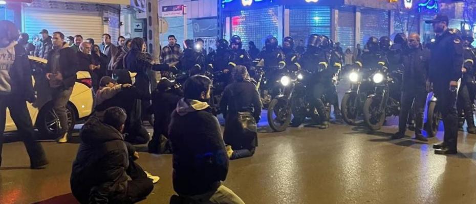 شەشەمین رۆژی خۆپێشاندانەکانی ئێران؛ ناڕەزایەتییەکان زیاتر پەرەیسەند