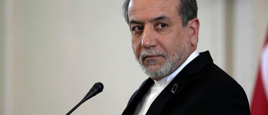 نشست سالانه مجمع جهانی اقتصاد در داووس اعلام کرد که وزیر امور خارجه ایران در نشست داووس شرکت نخواهد کرد.