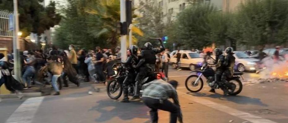 هرانا اسامی بیش از هفت هزار کشته شده بدست جمهوری اسلامی را منتشر کرد