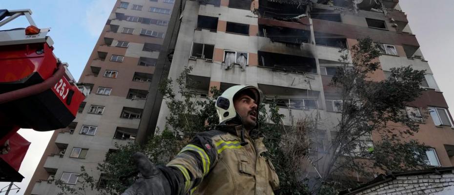 ترامپ: ایران چشم براه موج عظیم حملات باشد