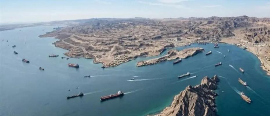تردد کشتی‌ها در تنگه هرمز ٩٥% کم شده است