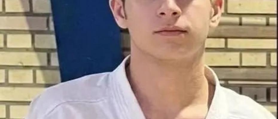 گەنجێکی ٢١ ساڵەی خۆپێشاندانەکان لەسێدارە درا